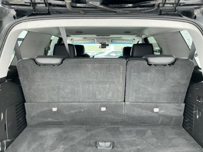 2018 Cadillac Escalade — photo 14 view
