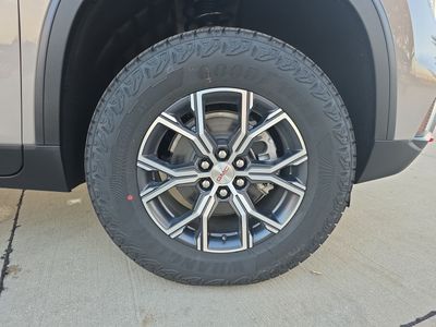 2026 GMC Acadia — photo 15 view