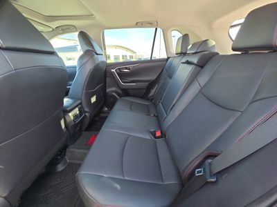 2020 Toyota RAV4 — photo 12 view