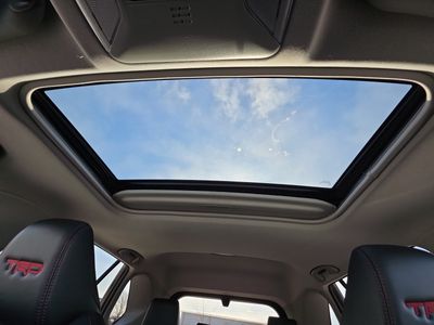2020 Toyota RAV4 — photo 7 view