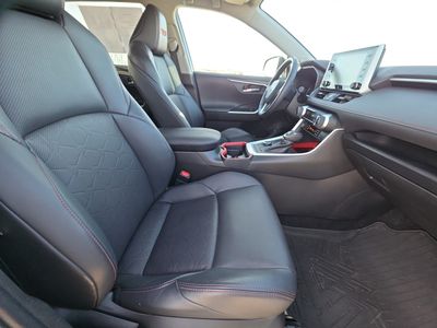 2020 Toyota RAV4 — photo 8 view