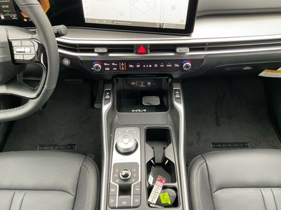 2026 Kia Sorento Hybrid — rear three-quarter view