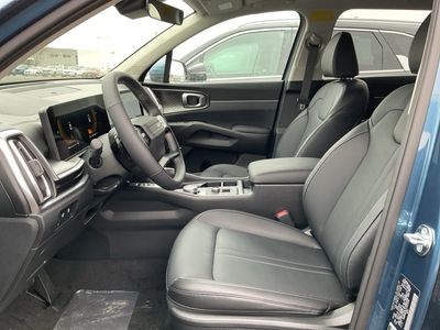 2026 Kia Sorento Hybrid — detail view