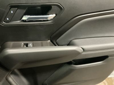 2026 Chevrolet Colorado — photo 11 view