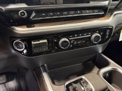 2026 Chevrolet Silverado 1500 — photo 12 view