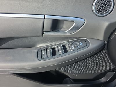 2026 Hyundai Sonata Hybrid — photo 11 view