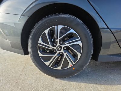 2026 Hyundai Sonata Hybrid — photo 15 view
