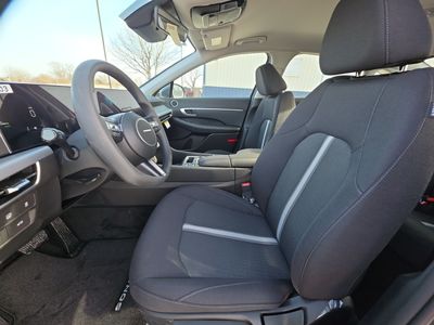 2026 Hyundai Sonata Hybrid — photo 10 view