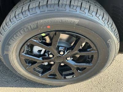 2025 Jeep Grand Cherokee — photo 9 view