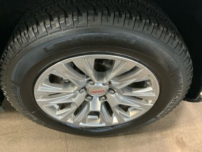 2024 GMC Sierra 1500 — photo 8 view