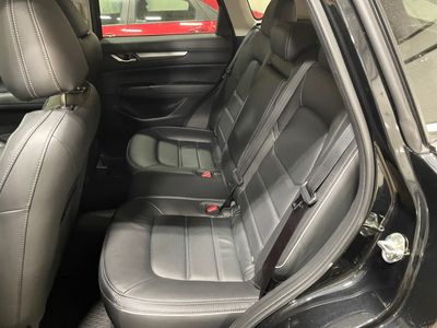 2025 Mazda CX-5 — photo 7 view