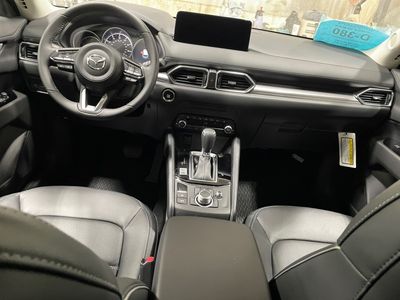 2025 Mazda CX-5 — photo 9 view