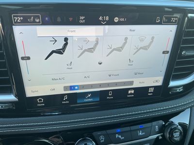2026 Chrysler Pacifica — photo 10 view