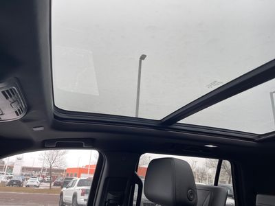2023 GMC Yukon — photo 7 view