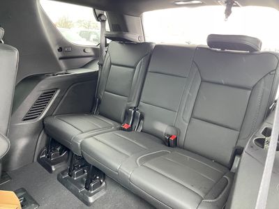 2023 GMC Yukon — photo 8 view