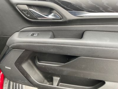 2023 GMC Yukon — photo 10 view