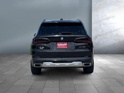 2022 BMW X5 — detail view