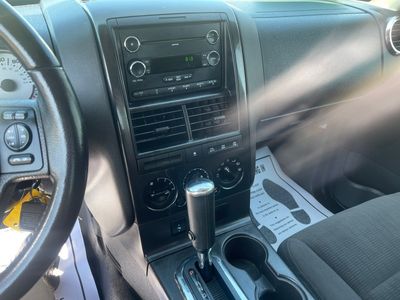 2010 Ford Explorer Sport Trac - Photo 15