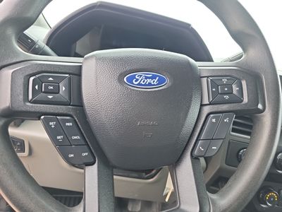 2020 Ford Super Duty F-350 SRW — photo 9 view