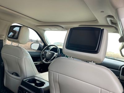 2019 Ford Expedition — photo 8 view