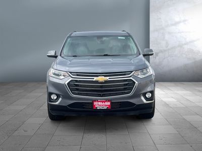 2021 Chevrolet Traverse — front three-quarter view
