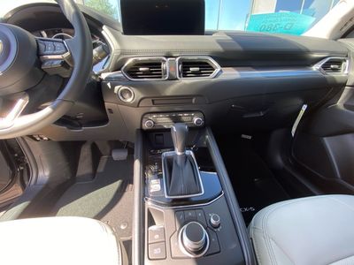 2025 Mazda CX-5 — photo 15 view