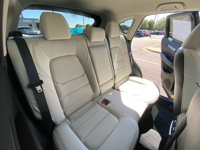 2025 Mazda CX-5 — photo 8 view