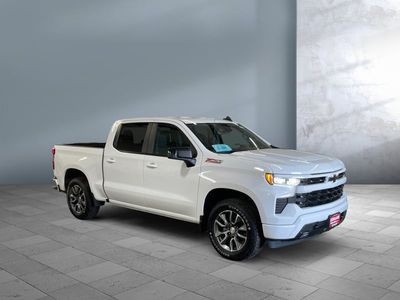 2022 Chevrolet Silverado 1500 — front three-quarter view