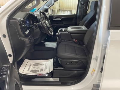 2022 Chevrolet Silverado 1500 — photo 12 view