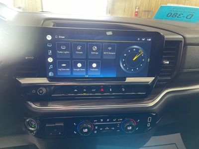 2022 Chevrolet Silverado 1500 — engine compartment view