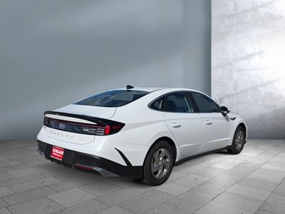 2026 Hyundai Sonata - Photo 2