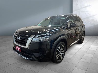 2024 Nissan Pathfinder — front three-quarter view