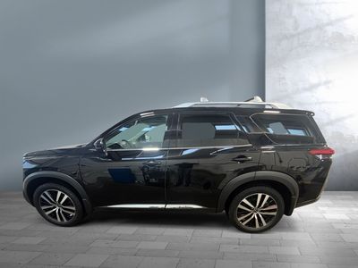 2024 Nissan Pathfinder — engine compartment view