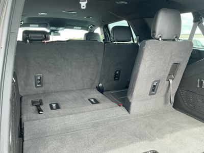 2023 Chevrolet Tahoe - Photo 8