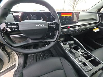 2026 Kia Sorento — photo 13 view