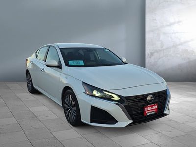 2023 Nissan Altima — front three-quarter view