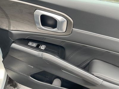 2026 Kia Sorento — photo 7 view