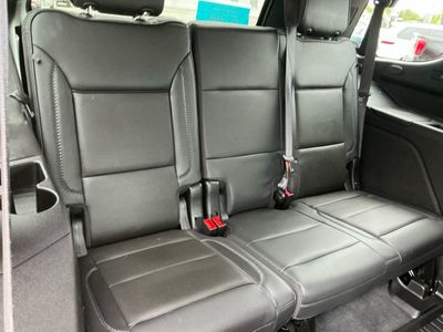 2021 GMC Yukon — photo 13 view