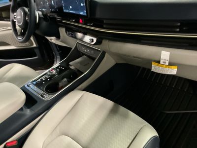 2026 Kia Carnival Hybrid - Photo 9