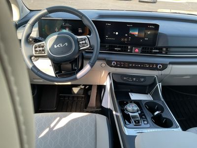 2026 Kia Carnival Hybrid — photo 11 view