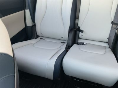 2026 Kia Carnival Hybrid — photo 7 view
