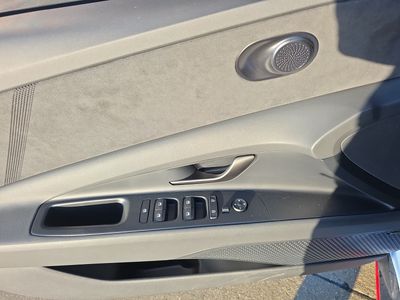 2025 Hyundai Elantra N - Photo 10