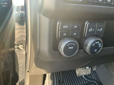 2022 Chevrolet Tahoe — photo 10 view