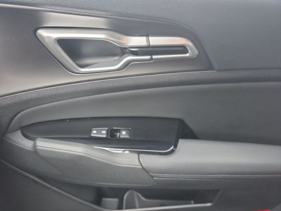 2023 Kia Sportage — photo 12 view