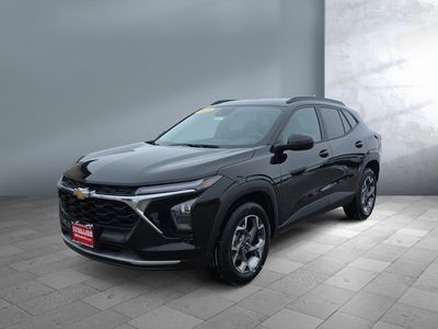 2025 Chevrolet Trax - Photo 2
