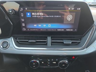 2025 Chevrolet Trax - Photo 13
