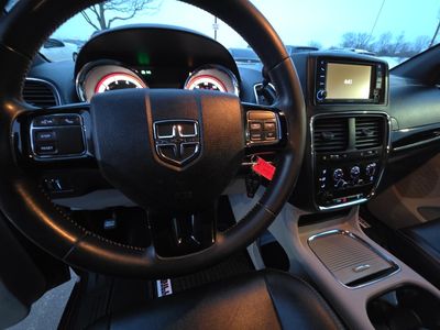2017 Dodge Grand Caravan — photo 7 view