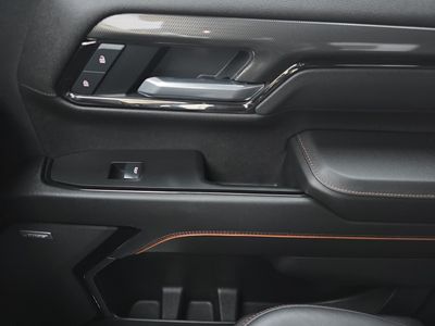 2025 GMC Sierra 3500HD — photo 12 view