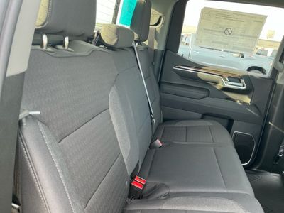 2026 Chevrolet Silverado 1500 — photo 12 view
