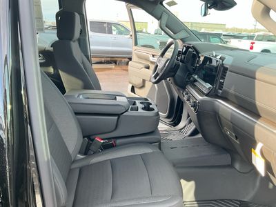 2026 Chevrolet Silverado 1500 — photo 15 view
